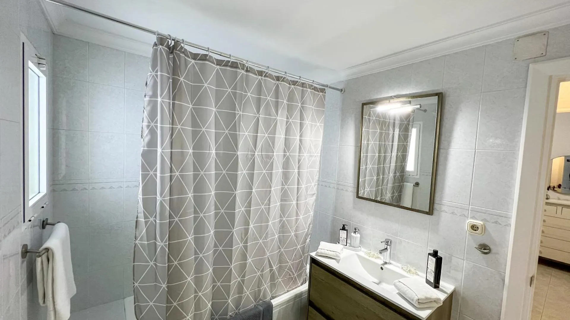Apartamento Con Vistas Al Mar A 1 Min De La Playa Màlaga